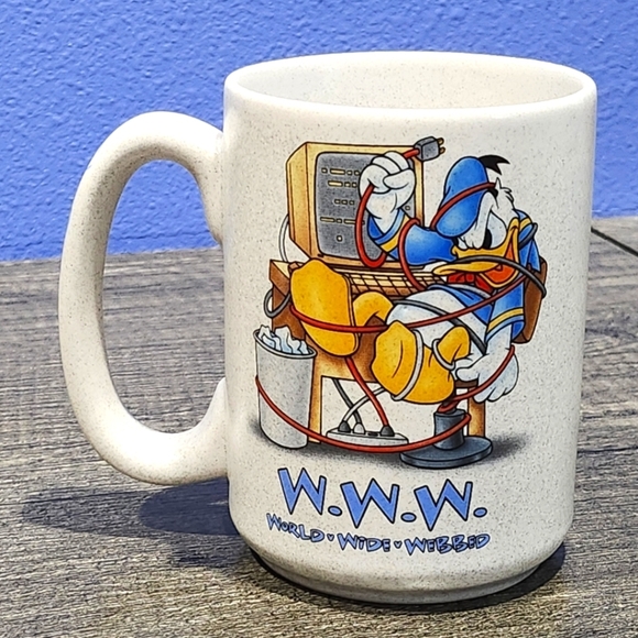 WWW World Wide Webbed Rare Disneyland Mug Donald Duck Disney Cup Vintage - Picture 1 of 5